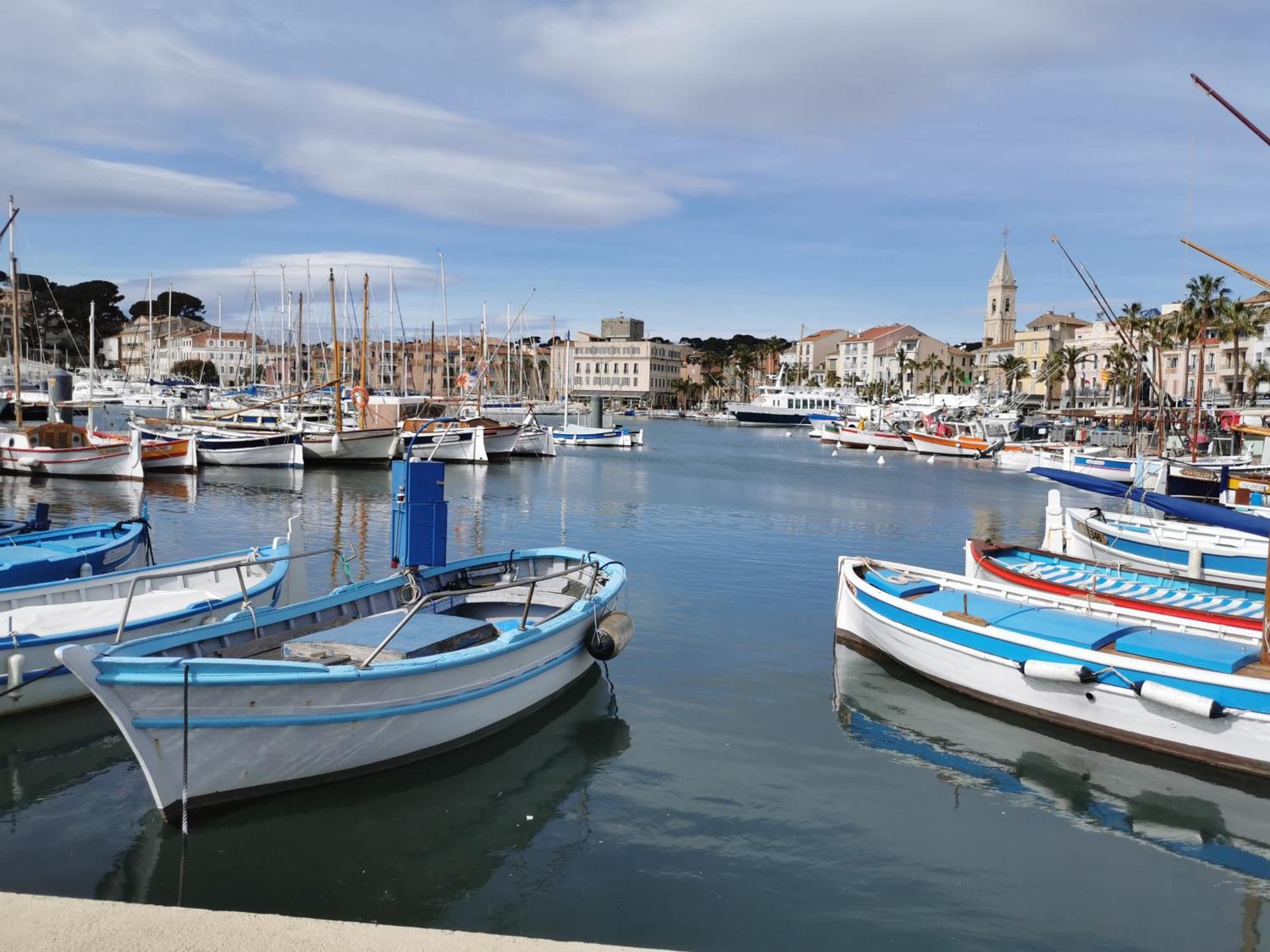 Belazur Entre Et Port * Bandol